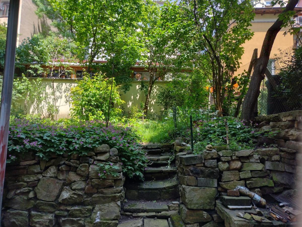 Charming Central Home With Garden Near Parking And Ndk София Екстериор снимка